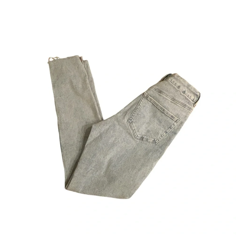 Express Women’s Distressed Skinny Jeans High Rise 4-way Hyper Stretch